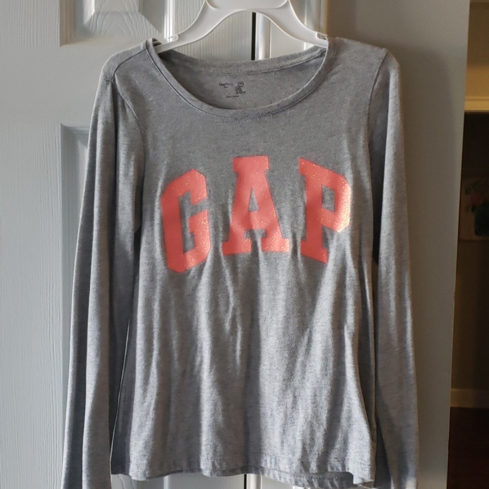 Gap long sleeve tee